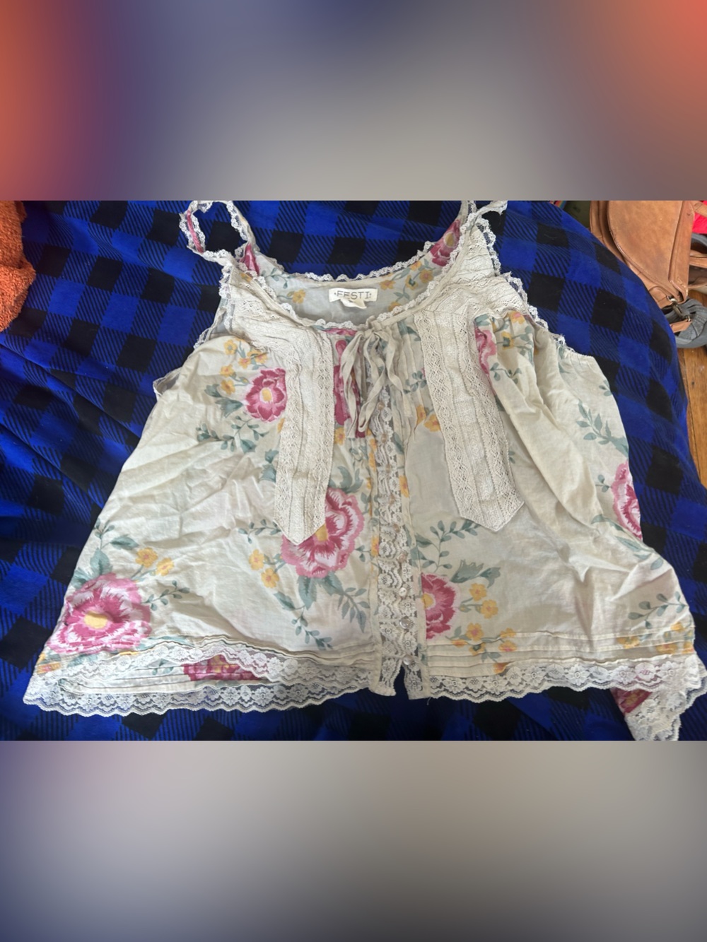 Torrid Festi brand size 1 floral festival flow top